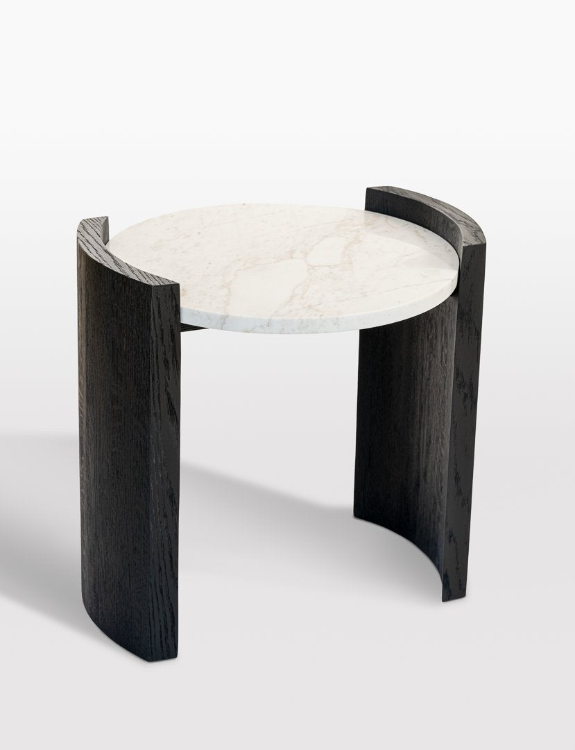 Artesania en muebles de piedra y madera